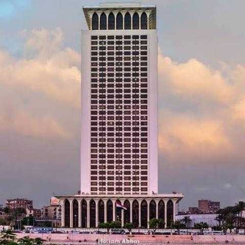 «دبلوماسي سابق» يكشف سبب حرص أوروبا على الاستثمار في إفريقيا