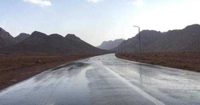 غلق طريق «رأس غارب - الشيخ فضل» لوجود سيول بالمنيا