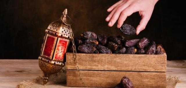 فتاوى رمضان.. حكم من دخل عليه الشهر قبل قضاء ما عليه من أيام