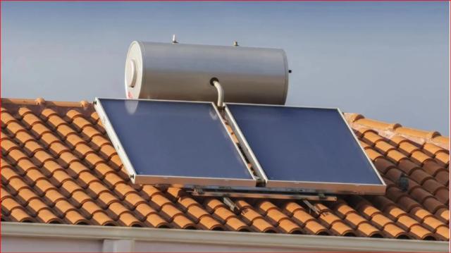 سخان الطاقة الشمسية.. هل يَصِحُّ الوضوء بمائه؟ المُفتي يُجيب