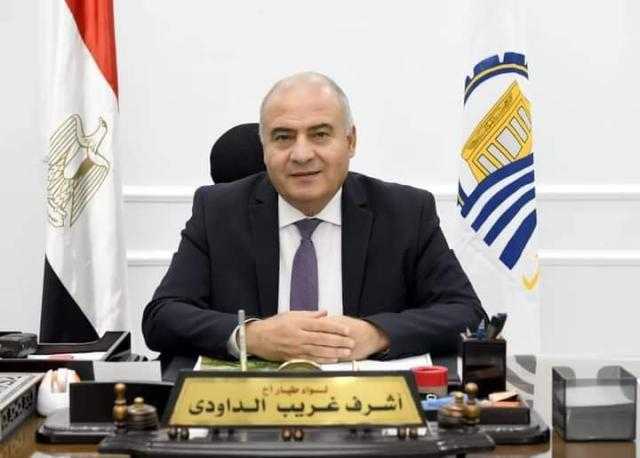 محافظ قنا يعلن بدء التقديم للحصول على سيارة طعام متنقلة