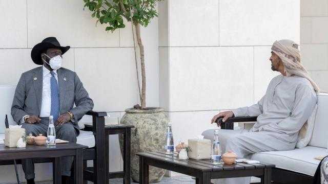 ولي عهد أبوظبي ورئيس جنوب السودان يبحثان العلاقات الثنائية
