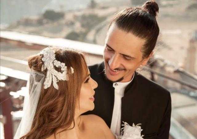 هالة صدقي لـ دنيا عبد العزيز: «أنتِ أرق وأطيب عروسة»