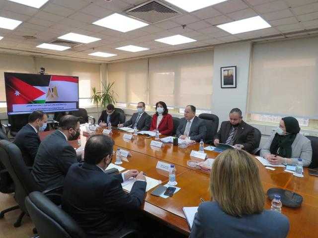 وزير المالية: البطالة تراجعت إلى 7.4% والفضل يرجع للمشروعات التنموية