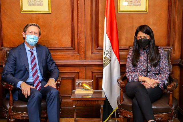 جانب من اللقاء رانيا المشاط مع الغرفة الأمريكية