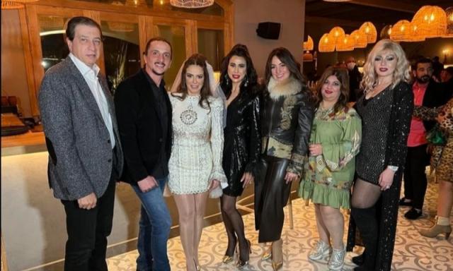 زفاف دنيا عبد العزيز 