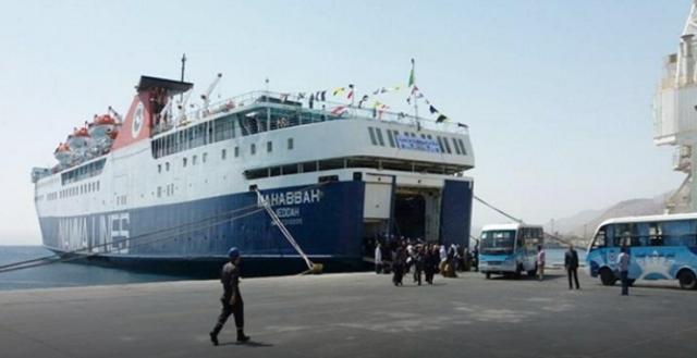 تفريغ 1672 سيارة وتداول 24 سفينة بموانئ بورسعيد