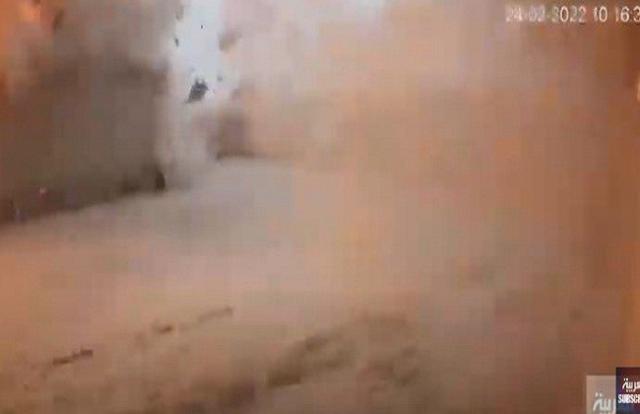 قصف روسي على منطقة عسكرية بمدينة أوديسا الأوكرانية- فيديو