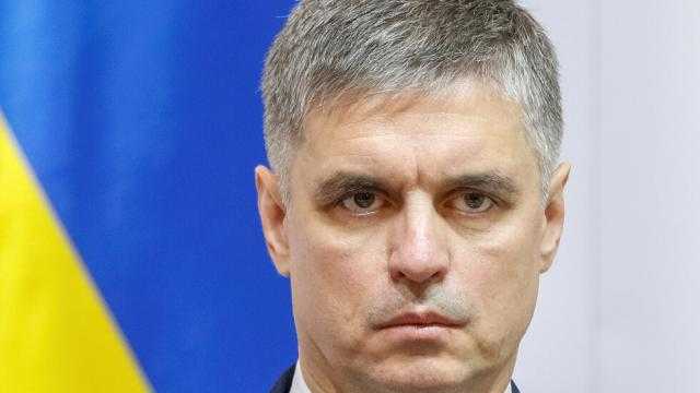 أوكرانيا: نتعرض لحرب شاملة ونطلب مساعدة الناتو لفرض حظر جوي