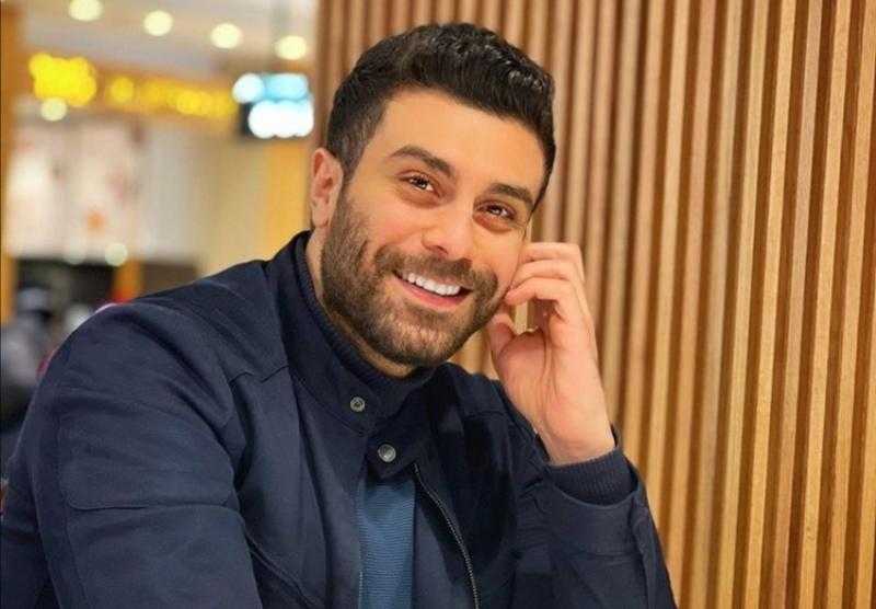 مهند حسني: «أحب الأدوار المركبة.. والنجم الحقيقي هو من يستمر»