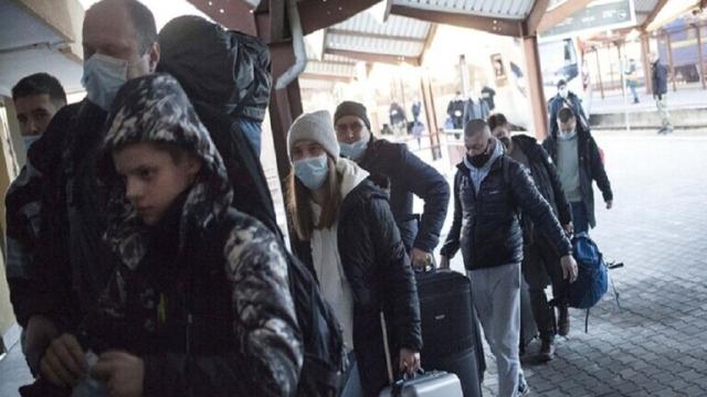 أوكرانيا تمنع سفر الذكور بين الـ18 والـ60 عاما
