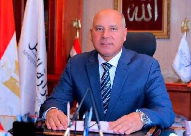 وزير النقل: تصنيع وتوريد 320 عربة قطار للخطين الثانى والثالث لـ المترو