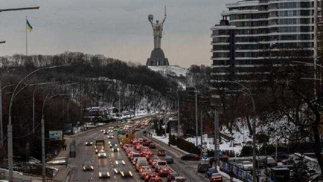 فرض حظر تجوال بـ«كييف» من الـ10 ليلًا حتى الـ7 صباحًا