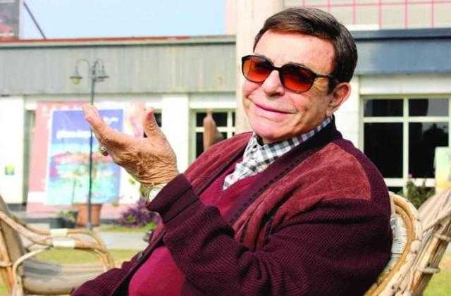 هزم السرطان وأصيب بمرض في القلب.. تفاصيل الحالة الصحية للفنان سمير صبري