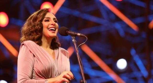 تخطت حدود الإبداع وصنعت مع جمهورها عالم ساحر لا يعلو فيه إلا صوت أنغام