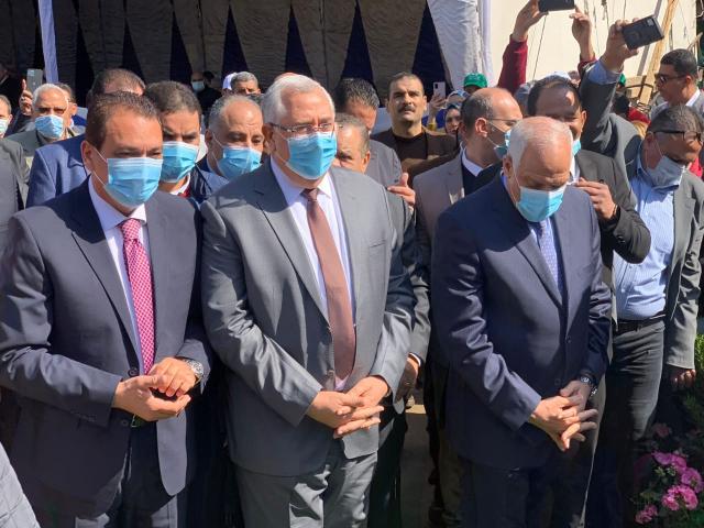 جانب من افتتاح معرض الزهور 