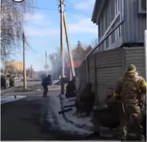 شاهد.. حرب شوارع في خاركيف بعد القصف الروسي