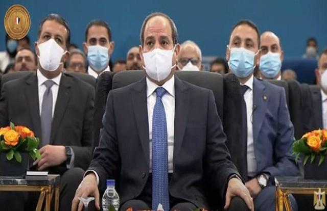 السيسي يشهد أغنية «جينا الدنيا جينا» بمشروع تنمية الأسرة-فيديو