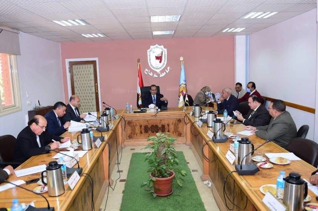 إنشاء مركز لعلاج الإدمان بجامعة سوهاج.. وإتاحة نظام إدارة التعليم الإلكتروني