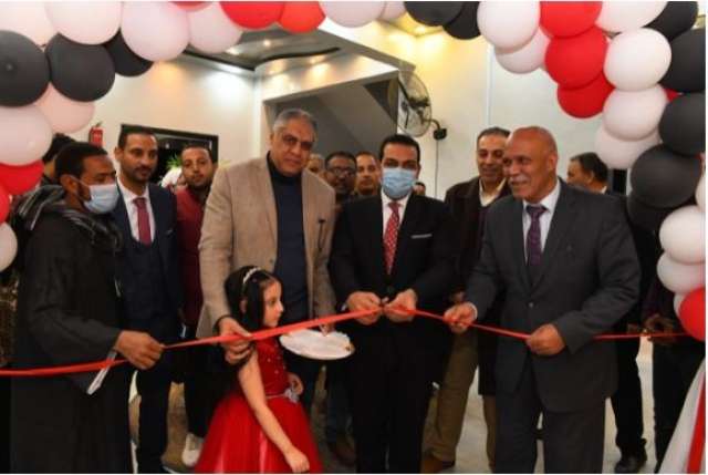 نائب محافظ قنا يشهد المعرض الأول لرعاية الموهوبين