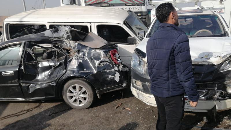 تصادم سيارة ميكروباص