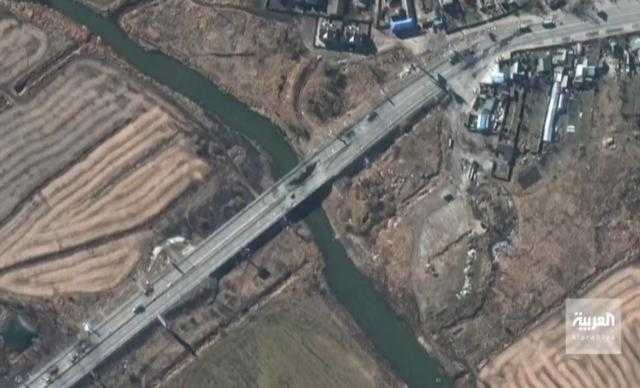 الأقمار الصناعية ترصد قافلة عسكرية روسية بطول 60 كيلو - فيديو