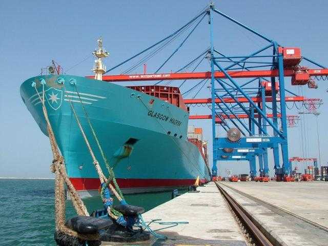 تداول 32 سفينة وشحن 3060 طن صودا كاوية بموانئ بورسعيد