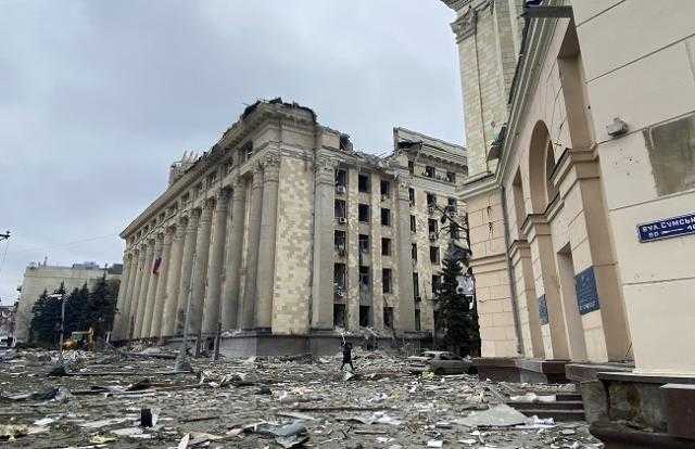 قصف عنيف لميدان الحرية بخاركيف الأوكرانية «فيديو»