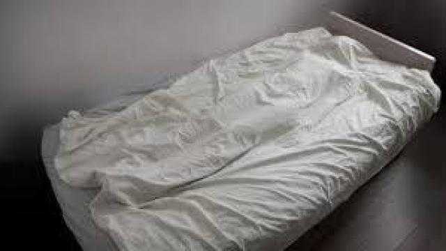 العثور على جثة سيدة عربية متوفية منذ 5 أيام داخل شقتها بالتجمع الأول