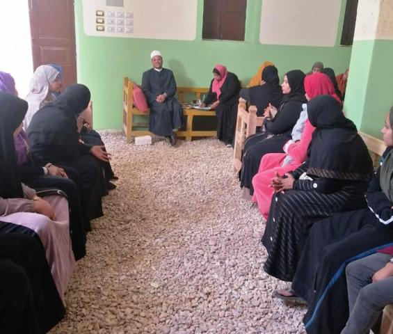 جزء من محاضرات التوعية لنساء أسوان