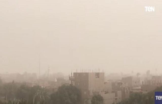 حالة من الطقس السيىء تضرب أسيوط «فيديو»