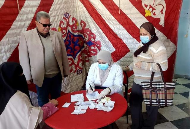 تقديم الخدمات الطبية بمبادرة صحة المرأة بالشرقية
