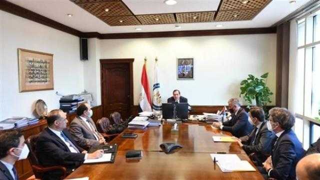 مباحثات بين «البترول» و«إيني» لضخ استثمارات جديدة بهذه المناطق