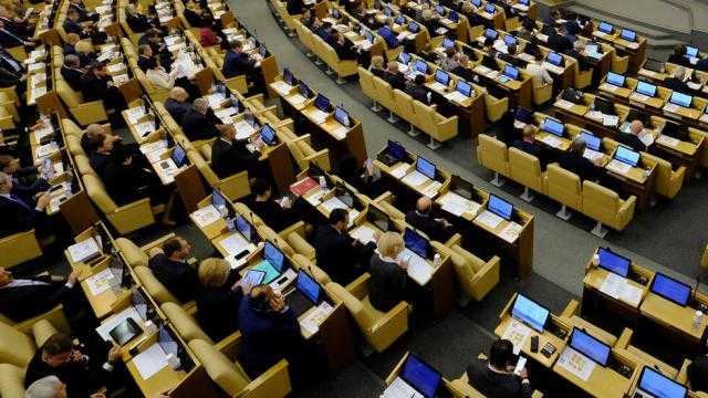 «الدوما الروسي» يصدق على قانون يجرم التضليل الإعلامي ضد الجيش