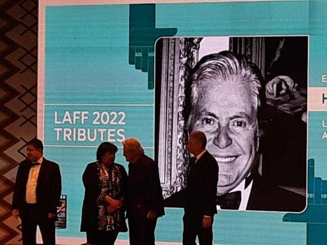 تكريم النجم حسين فهمي بجائزة «إنجاز العمر» بمهرجان الأقصر للسينما الأفريقية