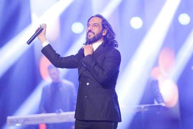بهاء سلطان يشعل أوبرا جامعة مصر.. وسط حشود جماهيرية ضخمة