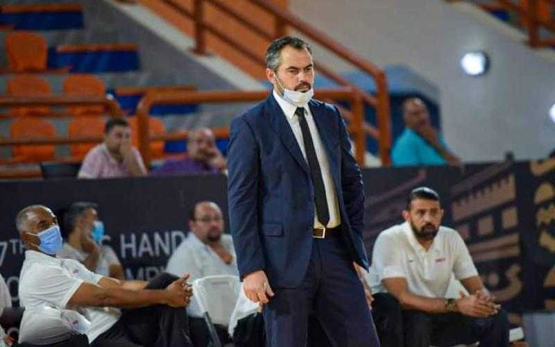 طرد أوجستي بوش في مباراة الأهلي والزمالك