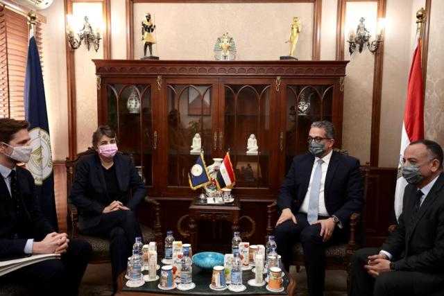 وزير السياحة والآثار يلتقي رئيس متحف اللوفر ويبحث سبل التعاون