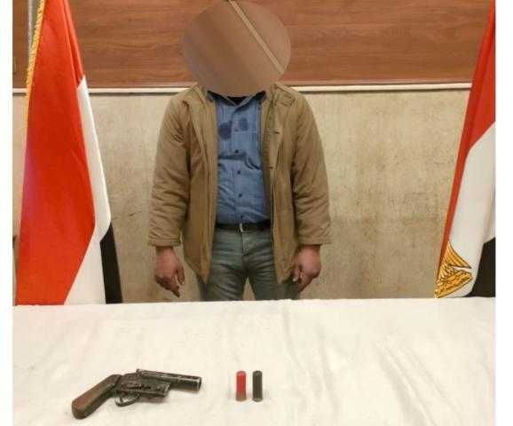 القبض على عاطل انتحل صفة أمين شرطة لسرقة المواطنين في عين شمس