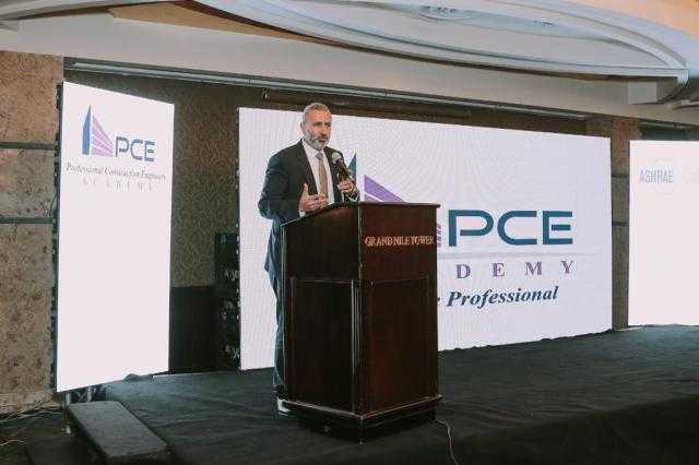 «لجنة التشييد»: اهتمام الرئيس بمشروعات توسعة الطرق يخدم التنمية