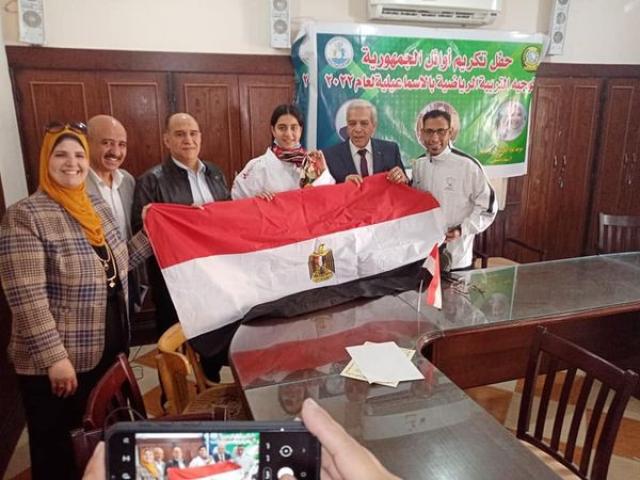 تكريم طلاب حصدوا المراكز الأولى جمهوري للتربية الرياضيةبالإسماعيلية
