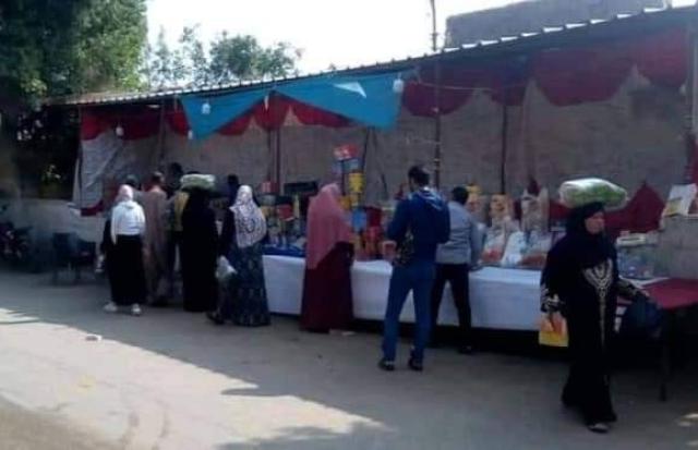 إقامة معارض بيع السلع الغذائية المخفضة في الفشن.. صور