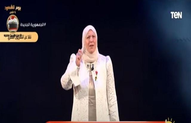 بكلمات قوية.. ابنة عبلة الكحلاوي تزلزل قاعة احتفال يوم الشهيد «فيديو»