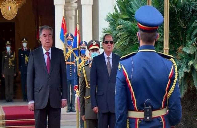 شاهد.. مراسم استقبال رئيس طاجيكستان في قصر الاتحادية