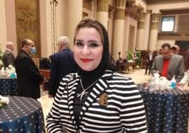 النائبة نيفين الكاتب 