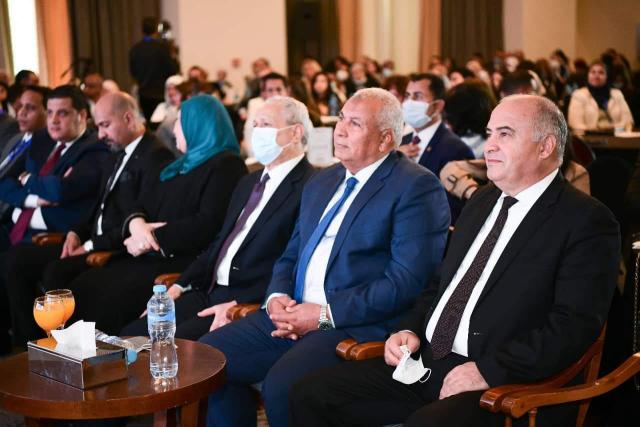 وزيرة التضامن ومحافظ قنا يشاركان فى الملتقى السنوى للمسئولية المجتمعية والتنمية المستدامة بالأقصر