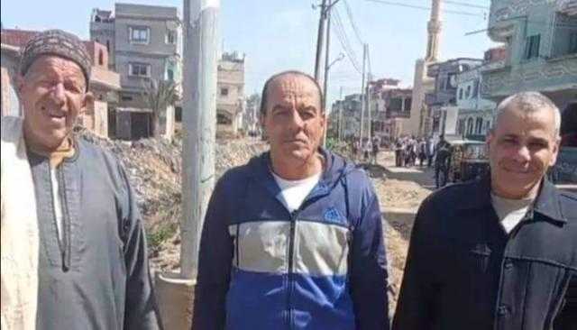 أهالى العيسوية بكفر الشيخ يطالبون بـ تغطية الترعة المارة بوسط القرية