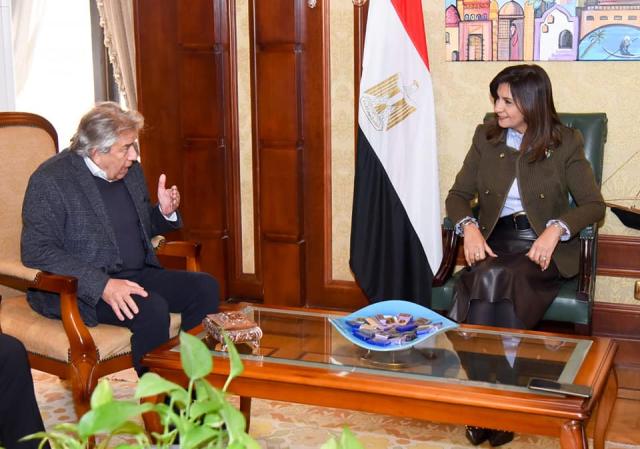 وزيرة الهجرة وشئون المصريين بالخارج وأحد مؤسسي شركة طيبة سكيب