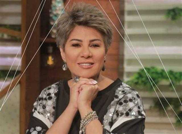 إعلامية: «مش قادر تعترف بحبك روح اقعد جنب الحاجة»