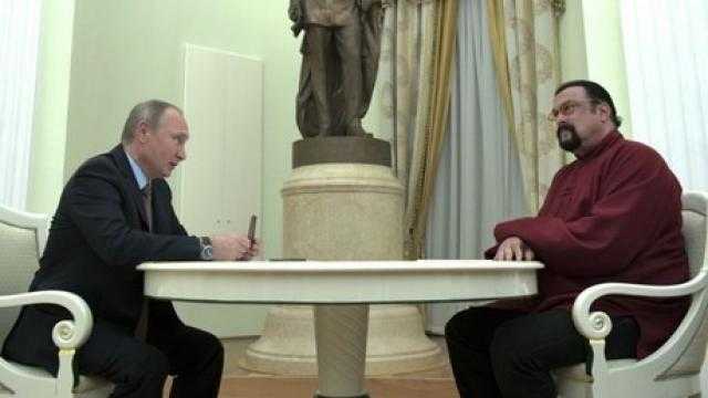 «صديق بوتين المُقرب» يكشف سبب خطير دفع روسيا لغزو أوكرانيا